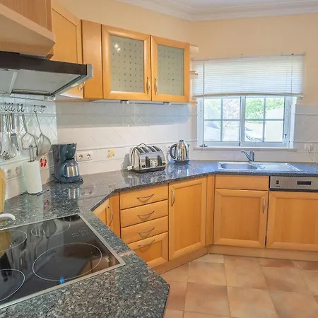 בית נופש 49 Presa Da Moura - Superbly 2 Bed Townhouse *
