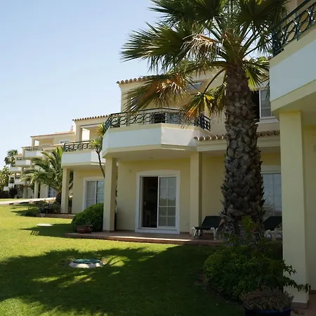 49 Presa Da Moura - Superbly 2 Bed Townhouse Semesterbostad