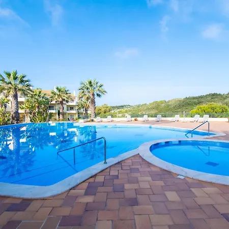 49 Presa Da Moura - Superbly 2 Bed Townhouse *
