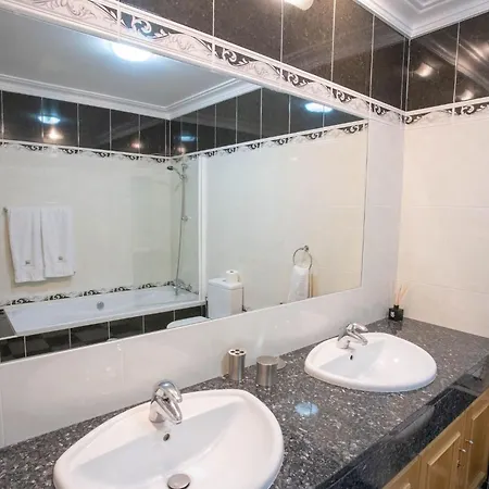 49 Presa Da Moura - Superbly 2 Bed Townhouse Holiday home