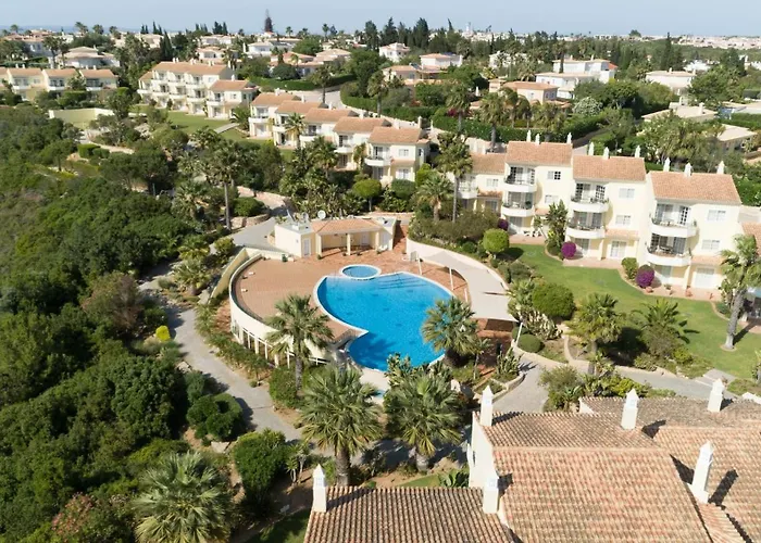 Semesterbostad 49 Presa Da Moura - Superbly 2 Bed Townhouse Carvoeiro (Lagoa)