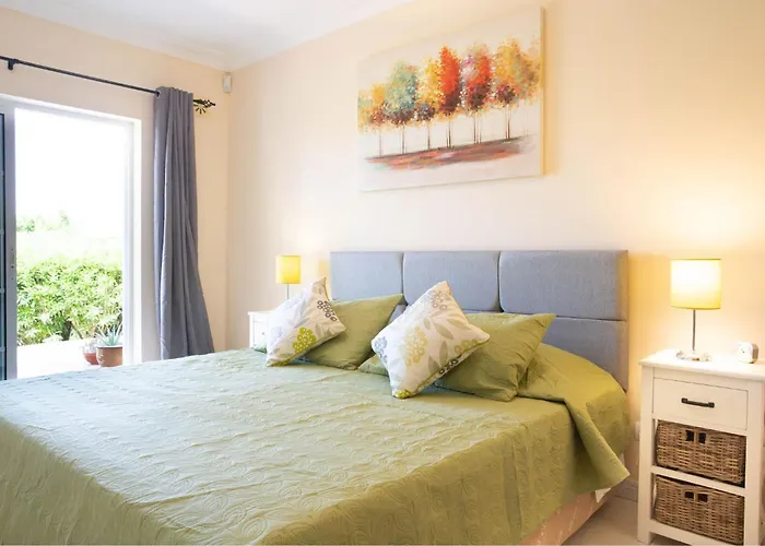 49 Presa Da Moura - Superbly 2 Bed Townhouse Semesterbostad *