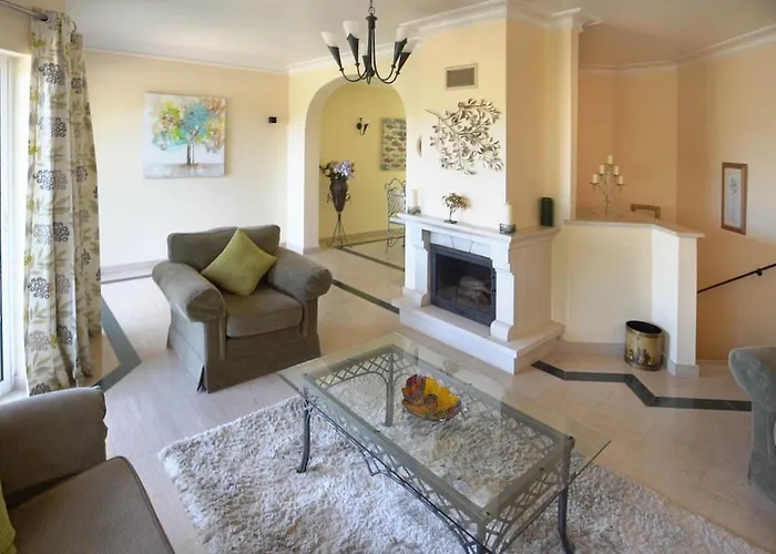 Semesterbostad 49 Presa Da Moura - Superbly 2 Bed Townhouse Carvoeiro (Lagoa)