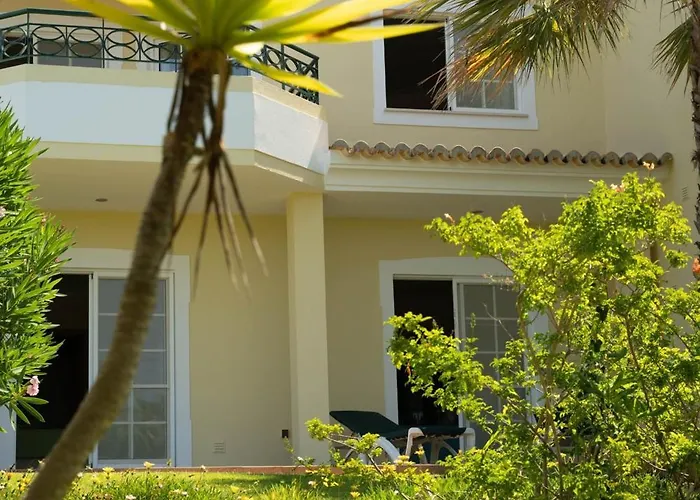 49 Presa Da Moura - Superbly 2 Bed Townhouse